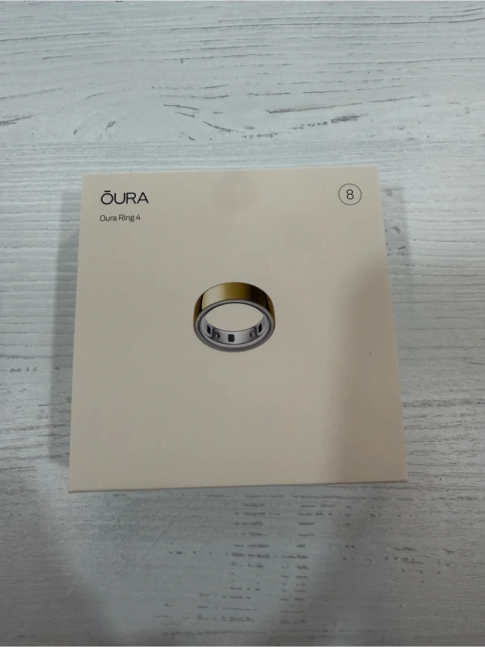 Oura Ring 4 - Gold and White Packaging